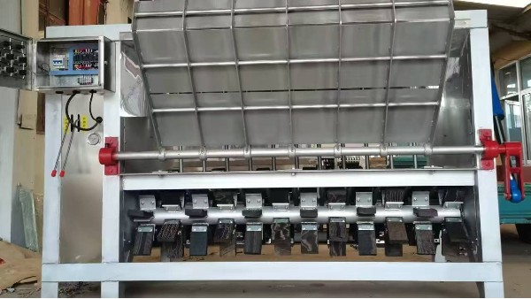 食品级润滑油:守护生猪脱毛机高效运转与食品安全的“隐形卫士” 食品级润滑油:守护生猪脱毛机高效运转与食品安全的“隐形卫士”