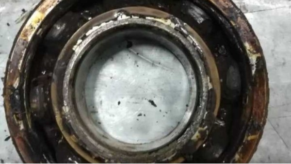 食品级氟脂：破解食品制药高温运动部件卡死的安全密钥