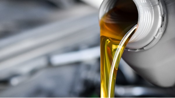 食品级与工业级润滑油的颜色气味区别