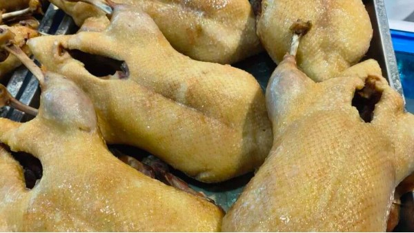 食品级润滑油如何提高咸水鸭生产效率