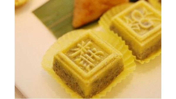 绿豆糕成型机液压设备用<i style='color:red'>食品级液压油</i>