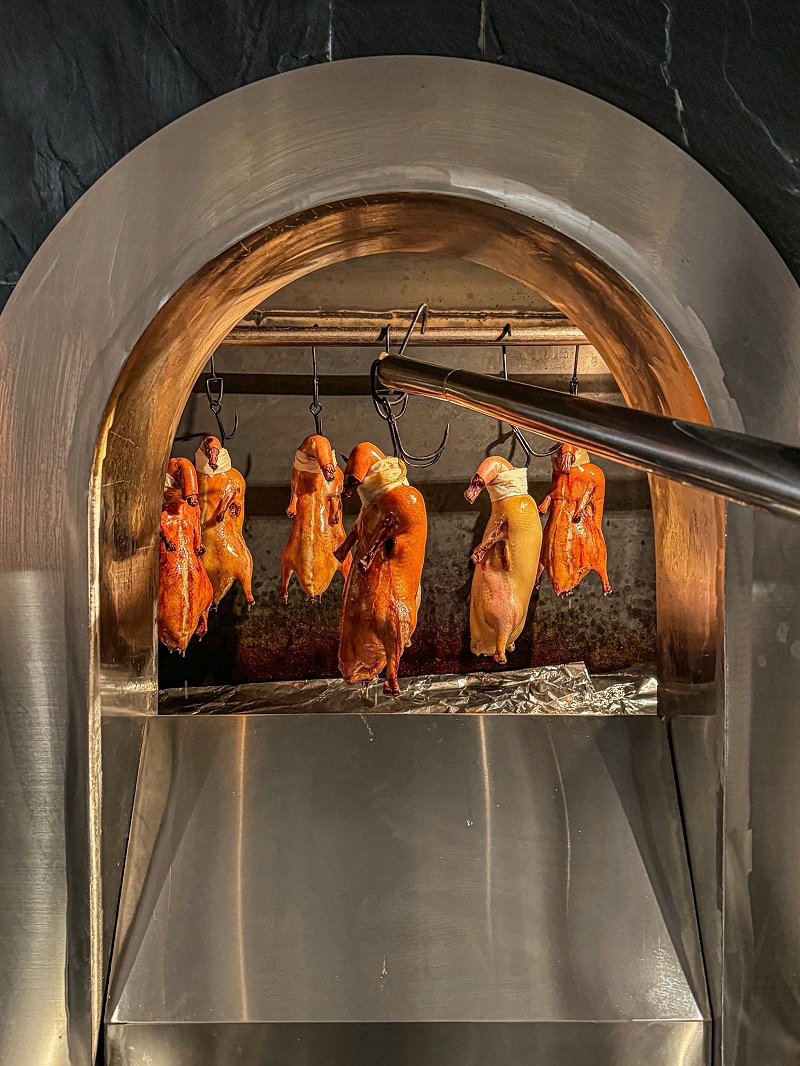 食品级润滑脂在烤鸭生产设备上的应用解析