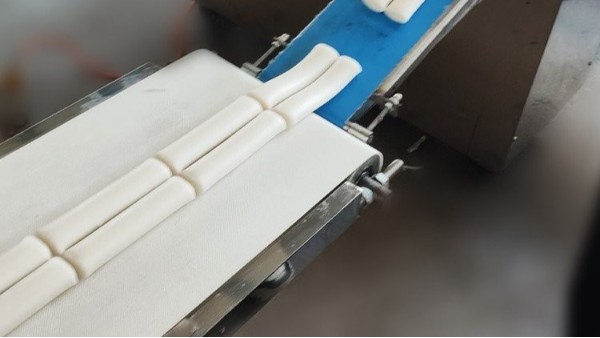 食品级润滑油在年糕生产线全流程应用设备